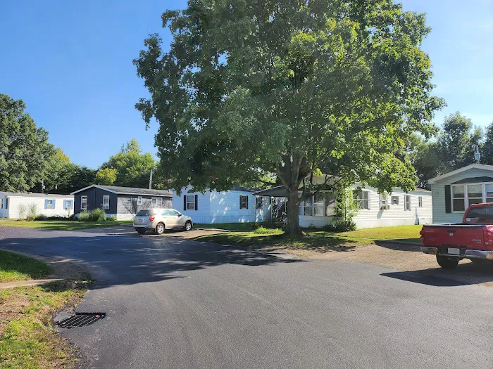 Colonial Village Picture 8