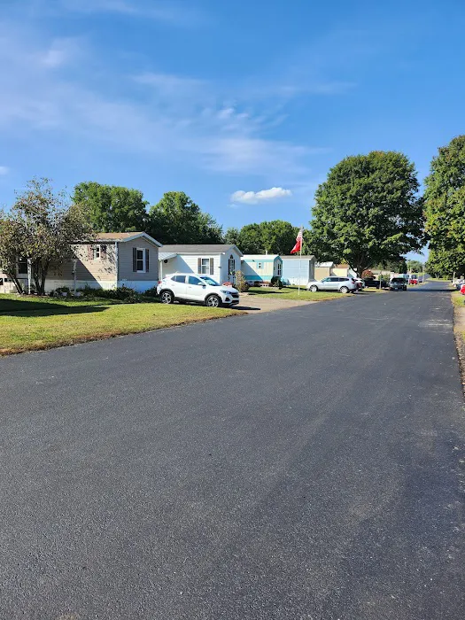 Colonial Village Picture 9