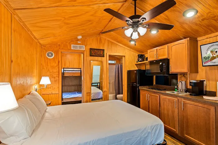 Yogi Bear's Jellystone Park at Columbus North Picture 5