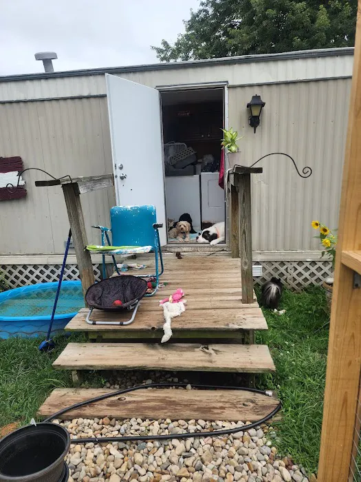 Rainbow Mobile Home Park Picture 2