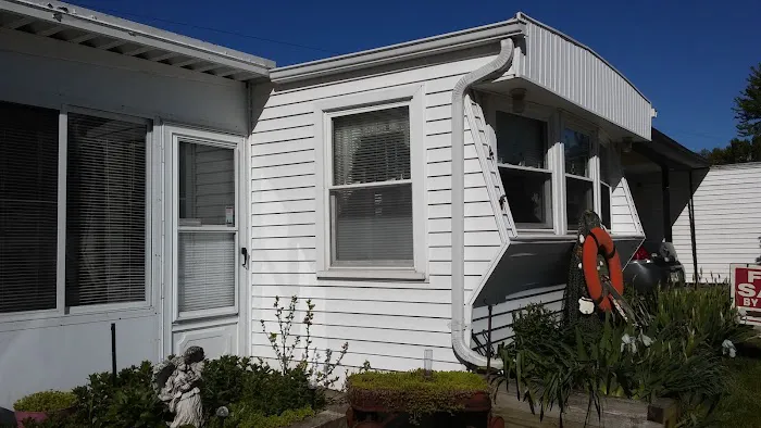 Clinton Mobile Home Resort Picture 6