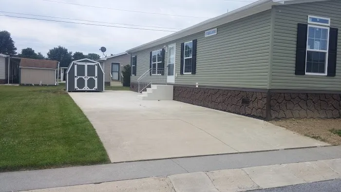 Clinton Mobile Home Resort Picture 1