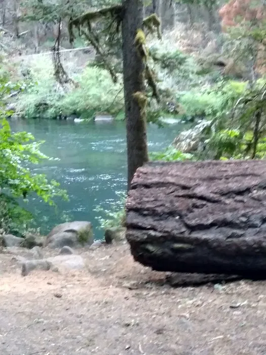 Boulder Flat Campground Picture 10