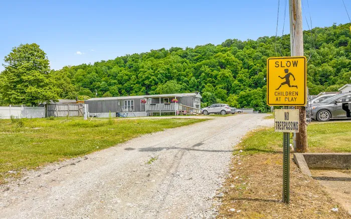 Sistersville MHP and RV Picture 3