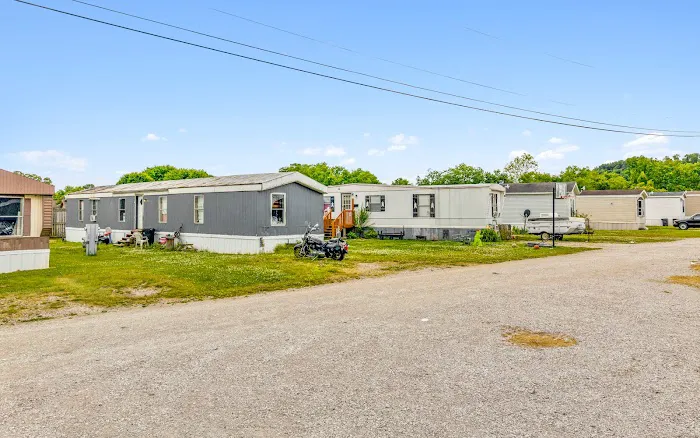 Sistersville MHP and RV Picture 4