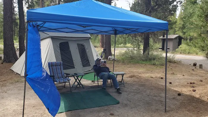 Crescent Creek Campground Picture 8