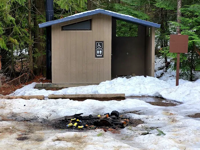 Smith Lake Campground Picture 3