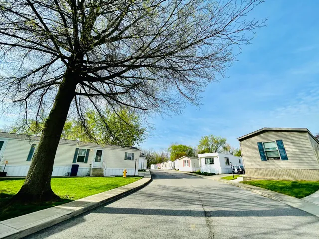 Spring Lake Court Mobile Home Park Picture 3