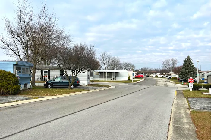 Eastowne Mobile Homes Estates Picture 10