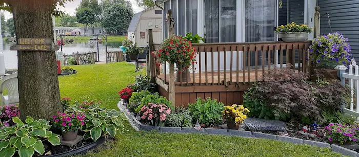 WoodLake Mobile Home Park Picture 4