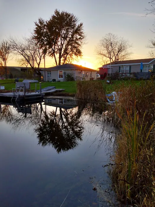 WoodLake Mobile Home Park Picture 7