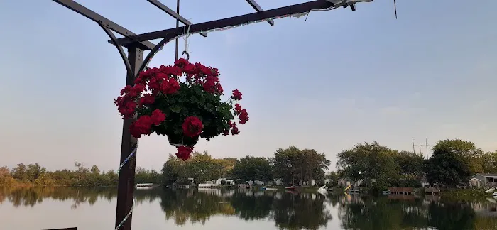 WoodLake Mobile Home Park Picture 2