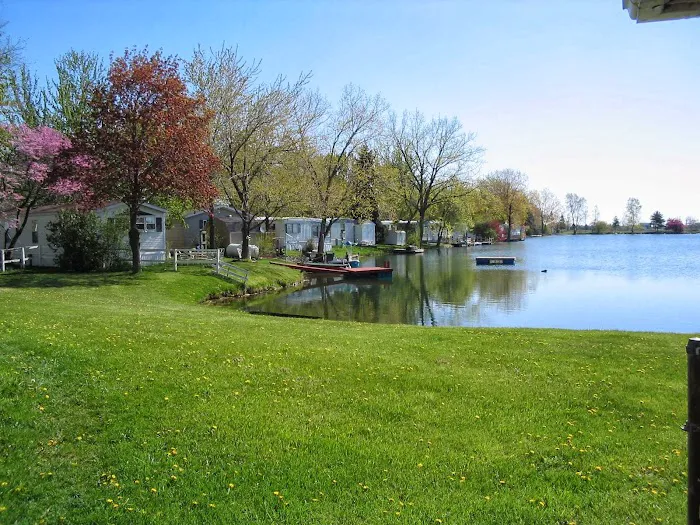 WoodLake Mobile Home Park Picture 1