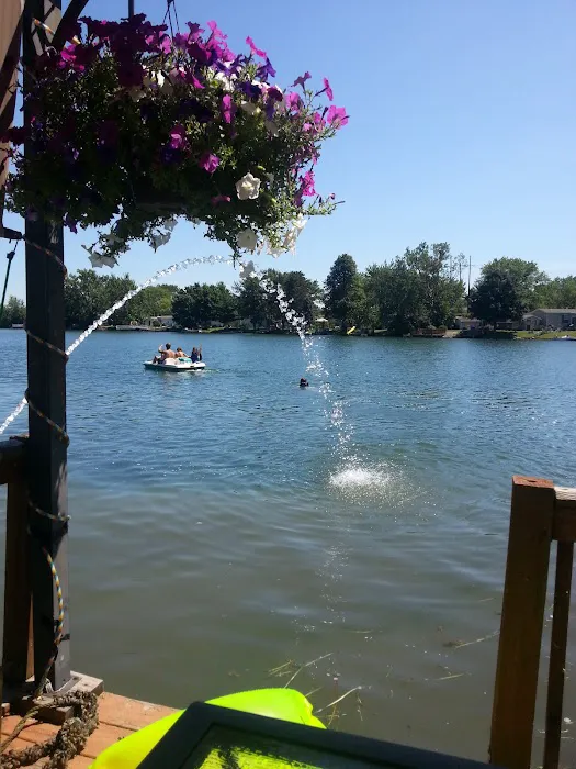 WoodLake Mobile Home Park Picture 6