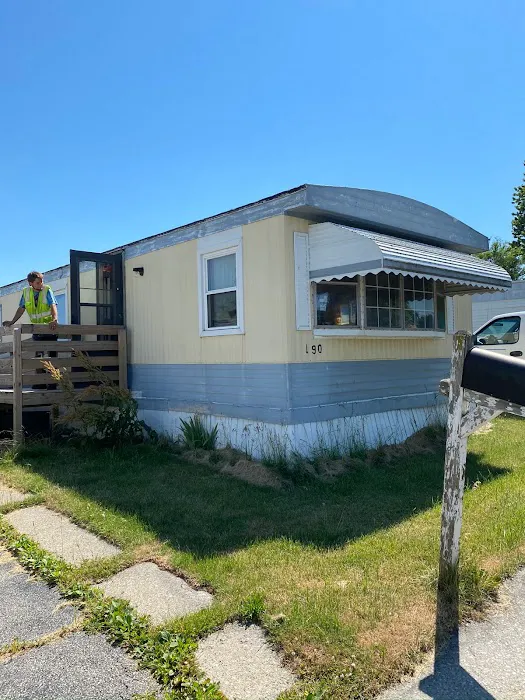 Cypress Point Mobile Home Park Picture 2