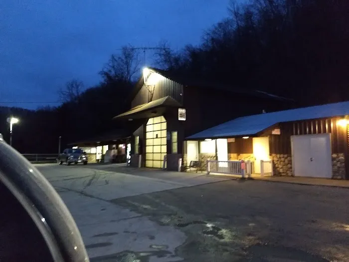 Katie's Duds & Suds RV Park Picture 5