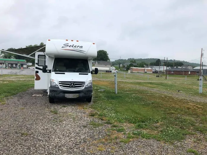 Harris RV Park Picture 4