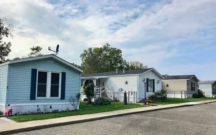 Amber Mobile Home Community Picture 8