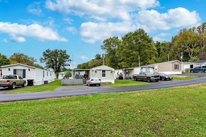 Amber Mobile Home Community Picture 10