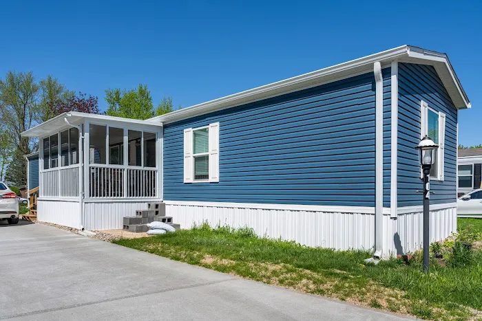 Suburbans Manufactured Home Community Picture 6