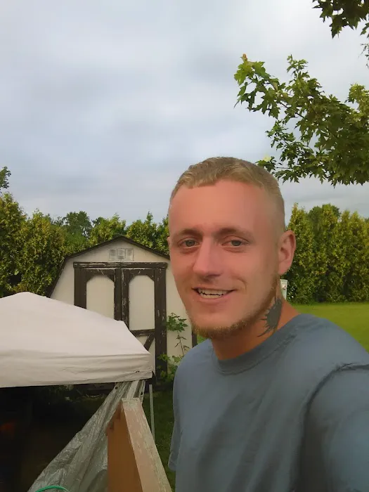 Eagle Landing Homes & Sales Picture 5