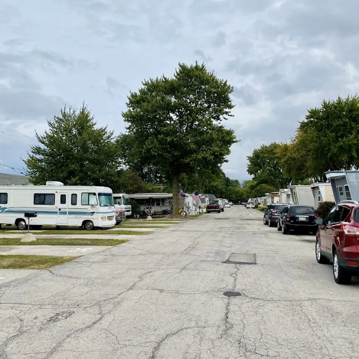 Maumee Mobile Home & RV Court Picture 3