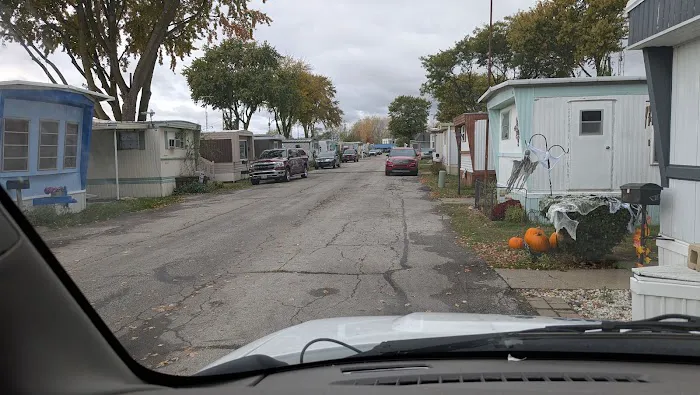 Maumee Mobile Home & RV Court Picture 1