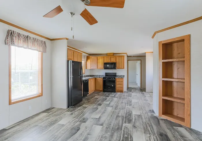 Hidden Creek Manufactured Home Community Picture 6