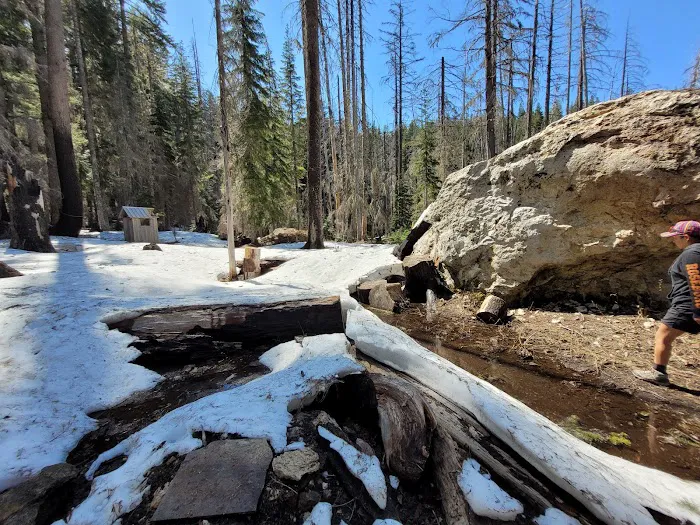 Twin Lakes Shelter Picture 8