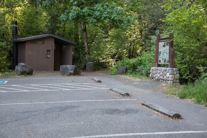 Susan Creek Campground Picture 7