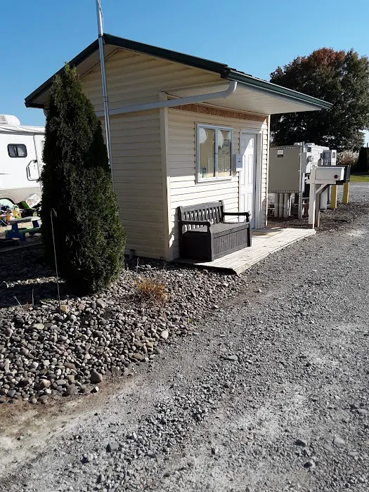 Starlite RV Park Picture 2