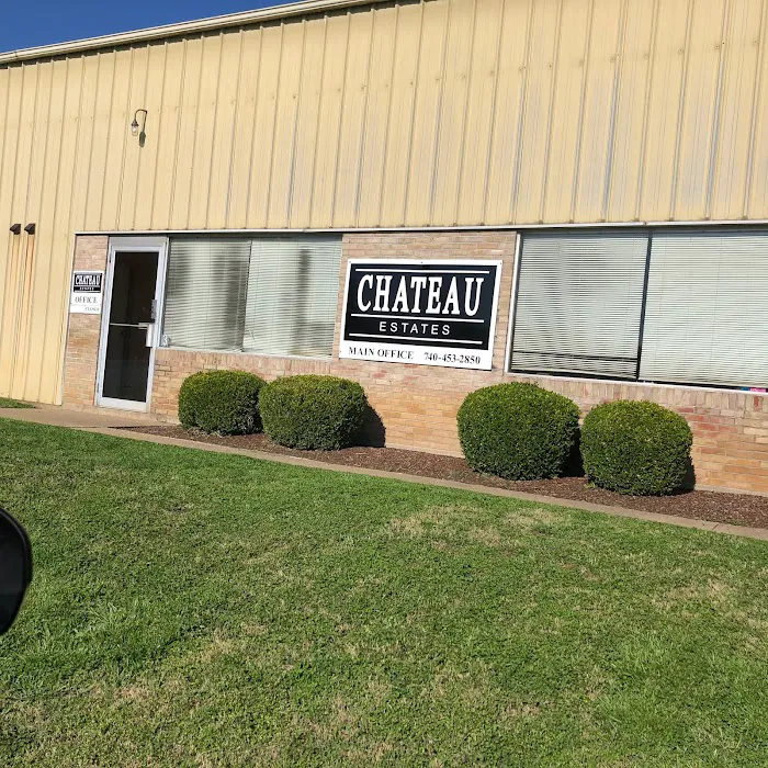 Chateau Estates Mobile Home Park Picture 2