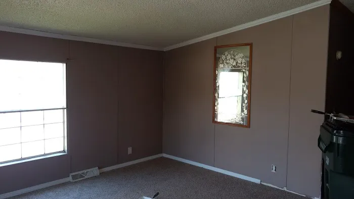 Greenlawn Estates Picture 4