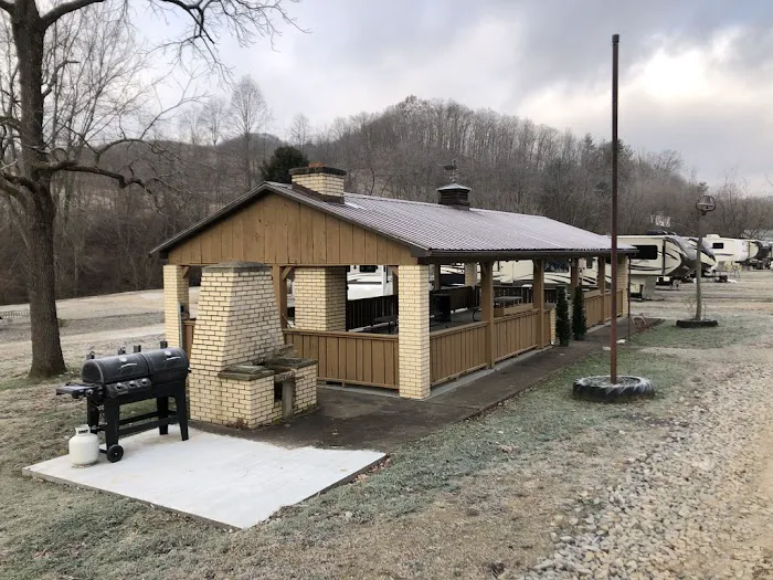 Sunny Glen Farms LLC RV Park Picture 6