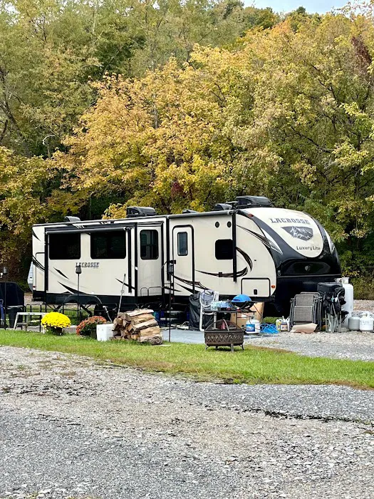 Sunny Glen Farms LLC RV Park Picture 8