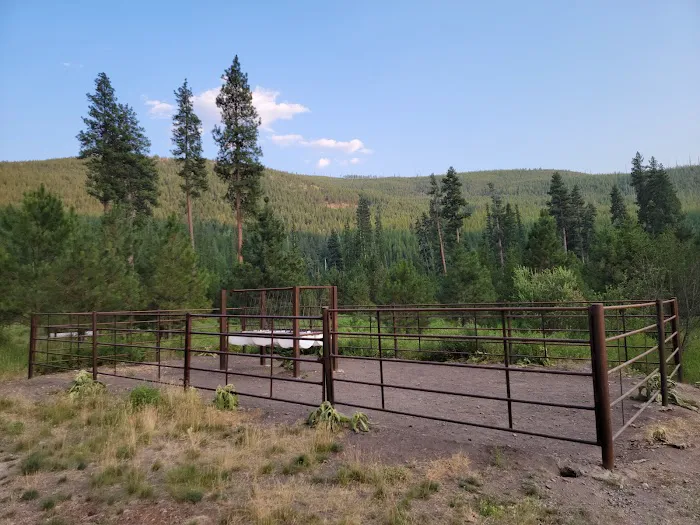 Pleasant Valley Campground Picture 9