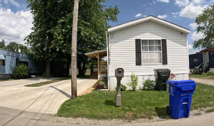 17th Ave Mobile Home Park Picture 6