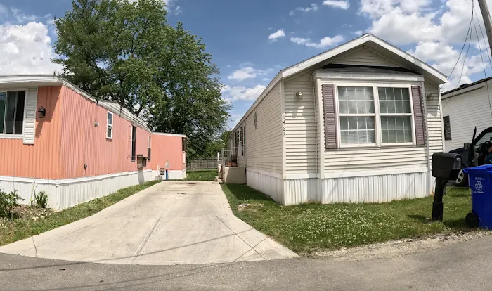 17th Ave Mobile Home Park Picture 10