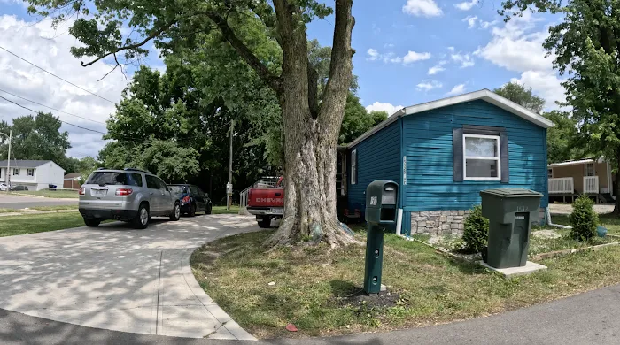 17th Ave Mobile Home Park Picture 9