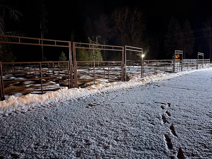 Horse corral Picture 1