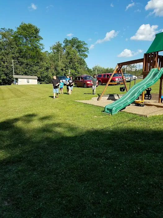 Campers Grove RV Park Picture 3