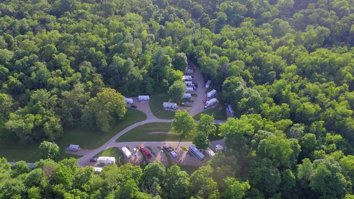 Campers Grove RV Park Picture 2
