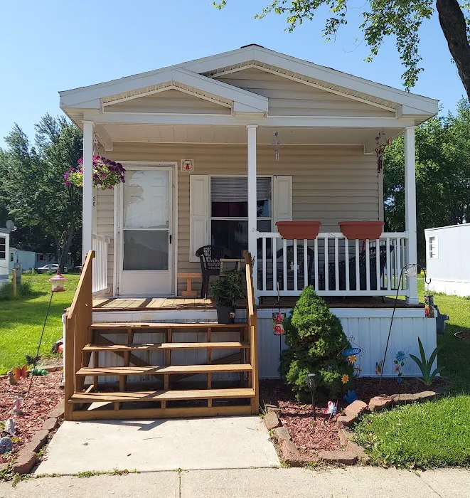 Northland Mobile Home Park Picture 8