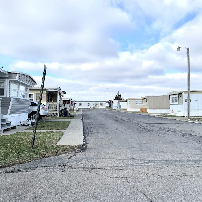 Holiday Shores Mobile Home Park Picture 1