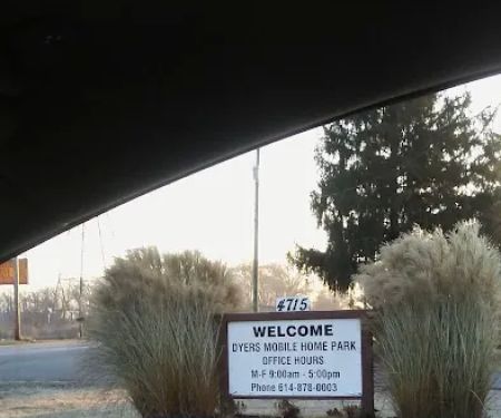 Dyer's Mobile Home Court