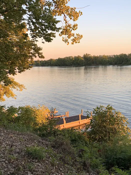 River Cove RV Park Picture 8