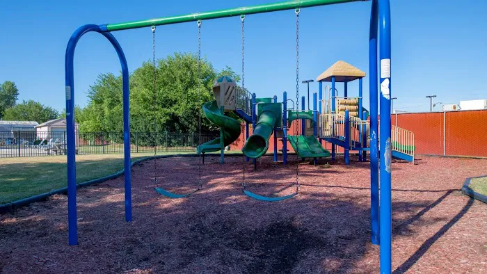 Willowbrook Place Picture 1