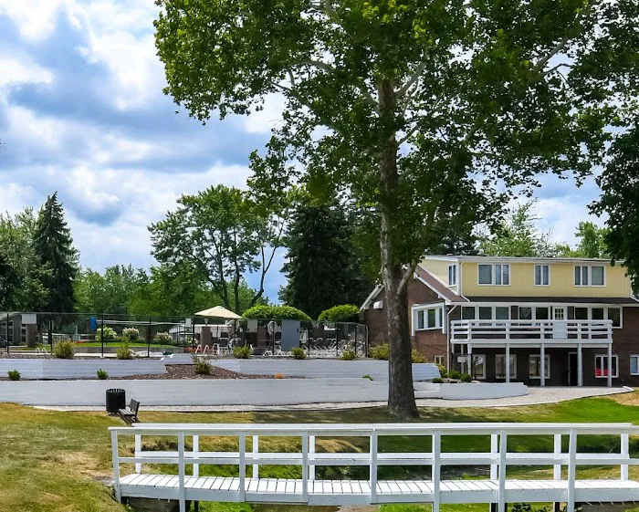 Meadowbrook Estates Picture 5