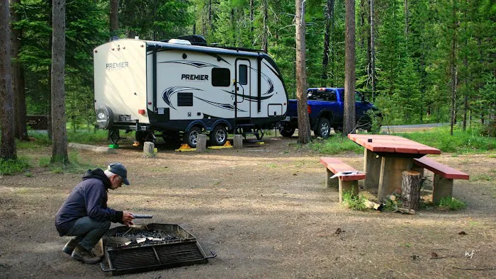 Cabin City Campground Picture 10