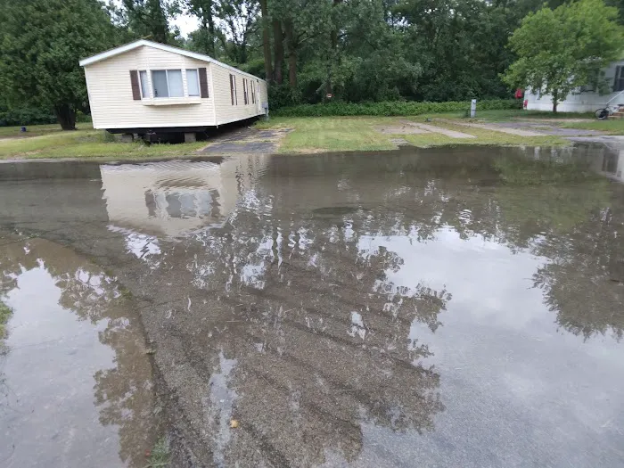 Royal Village Manufactured Home Community Picture 8